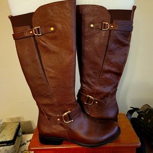 Boots New Never Warn